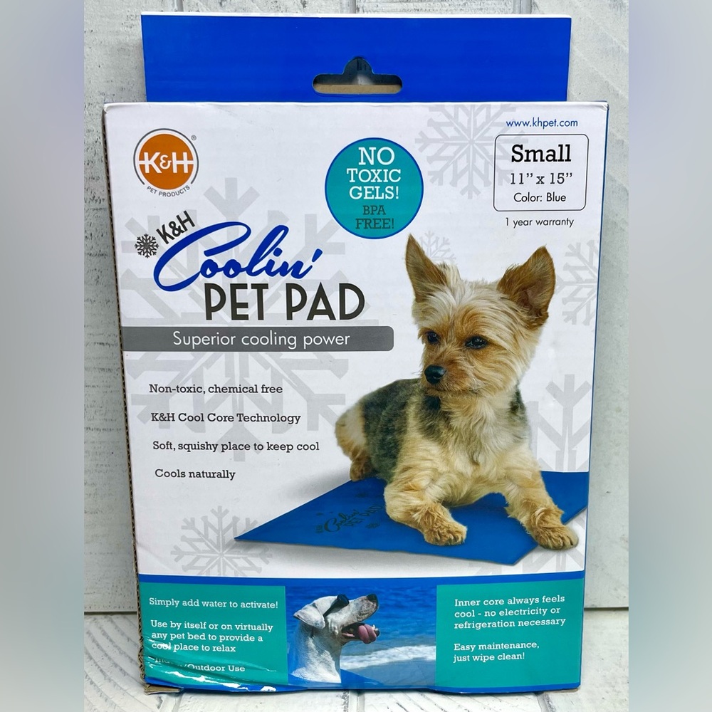 K&H Pet Products Coolin’ Pet Pad Small 11”x15” Color: Blue BPA FREE NWT